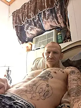 travisrwade online show from 04/13/26, 03:17