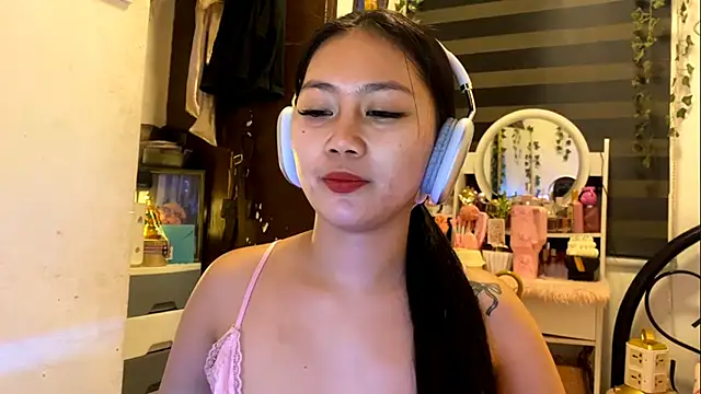 GlindaDejardin online show from 05/06/26, 05:18