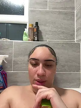 Snapshot of shayyxo chatting on 04/06/26, 09:05 shayyxo online show from 04/06/26, 09:05