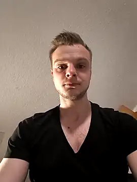 Snapshot of CuteDenno chatting on 04/06/26, 06:53 CuteDenno online show from 04/06/26, 06:53