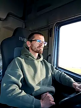 jozsi1995 online show from 04/24/26, 04:59