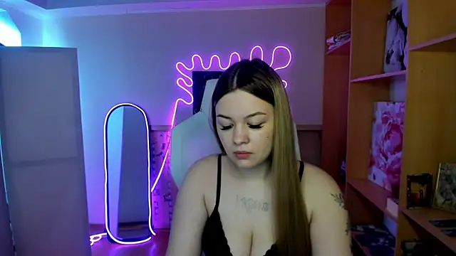 AmeliePeach online show from 04/25/26, 04:48