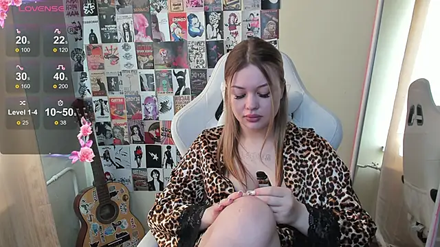 AmeliePeach online show from 05/15/26, 01:45