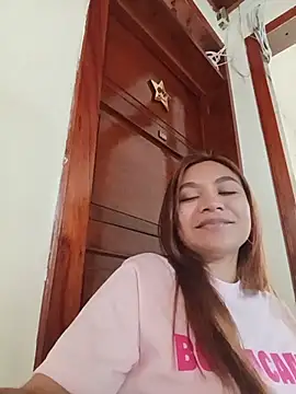Snapshot of Leticia_Hinkley_ chatting on 06/17/26, 01:12 Leticia Hinkley online show from 06/17/26, 01:12