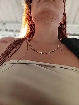 Snapshot of Leticia_Hinkley_ chatting on 06/19/26, 12:42 Leticia Hinkley online show from 06/19/26, 12:42