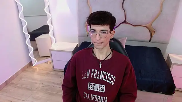 kaii tay1 online show from 04/14/26, 11:38