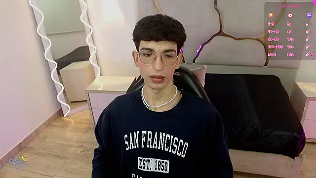 kaii tay1 online show from 04/18/26, 11:36