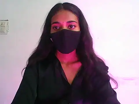 Snapshot of Shanaya_xo chatting on 07/16/26, 05:52 Shanaya xo online show from 07/16/26, 05:52