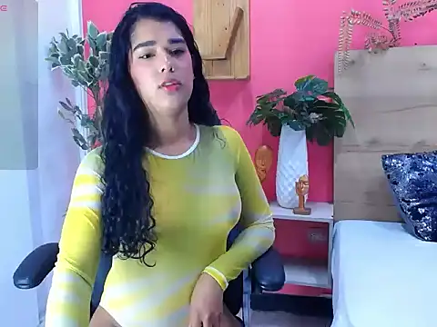 liahspencer online show from 04/16/26, 07:03