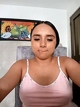 Snapshot of Valentina_Narvaez chatting on 07/02/26, 07:42 Valentina Narvaez online show from 07/02/26, 07:42