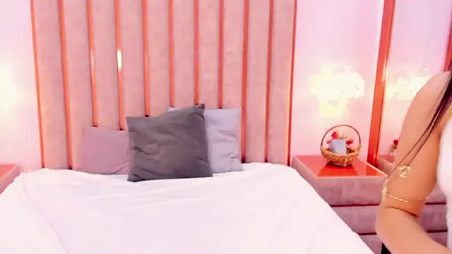 Zoe Monrow online show from 06/10/26, 12:26
