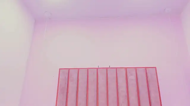 Zoe Monrow online show from 06/12/26, 12:37