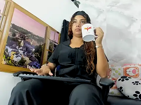 EllyBloom online show from 05/08/26, 01:38