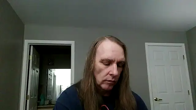 Snapshot of Magnus_Luv chatting on 06/21/26, 12:24 Magnus Luv online show from 06/21/26, 12:24