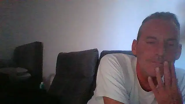Snapshot of CanCumALot chatting on 04/30/26, 03:40 CanCumALot online show from 04/30/26, 03:40