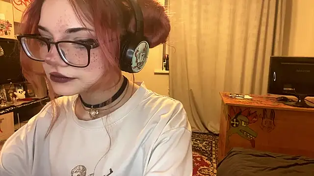 RedHeadCat online show from 04/30/26, 09:41
