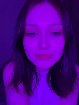 vika emil online show from 04/23/26, 11:07