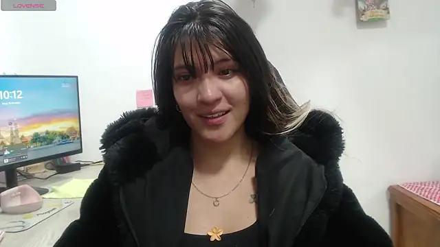 hannajonnes1 online show from 05/19/26, 03:13