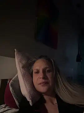 SweetLilTrouble online show from 04/05/26, 03:47