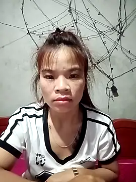 Ffhhqww1 online show from 04/17/26, 11:41