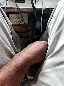 X-boy-11 online show from 04/06/26, 10:27