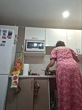 LaliaMia online show from 03/10/25, 10:37