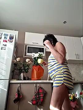 LaliaMia online show from 03/22/25, 04:35