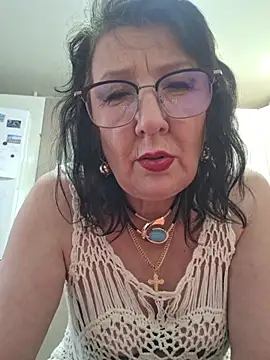 LaliaMia online show from 04/18/26, 01:37