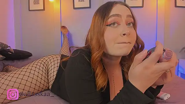 allasskaaa1 online show from 04/22/26, 05:32