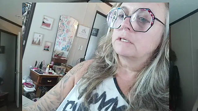 Blondejenn online show from 04/23/26, 05:26