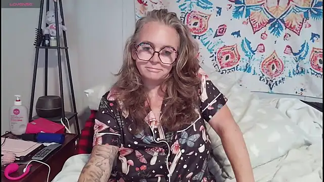 Blondejenn online show from 05/28/26, 12:24
