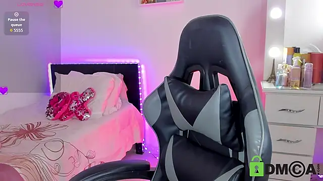 esmeralda le online show from 05/19/26, 08:26