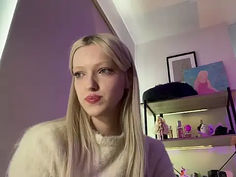 StellinaLuna online show from 04/18/26, 03:05