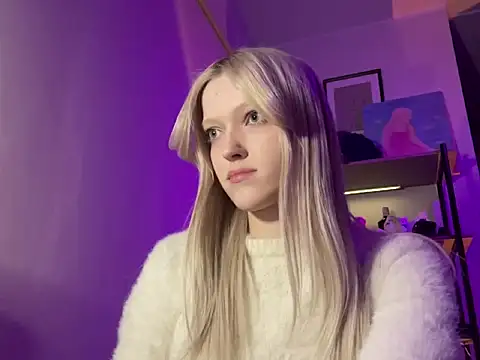 StellinaLuna online show from 04/18/26, 07:07