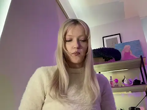 StellinaLuna online show from 04/21/26, 03:07