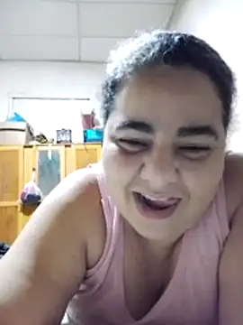 Snapshot of Golositadeamor chatting on 05/17/26, 06:59 Golositadeamor online show from 05/17/26, 06:59