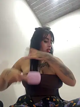 Milk lee7 online show from 04/17/26, 05:54