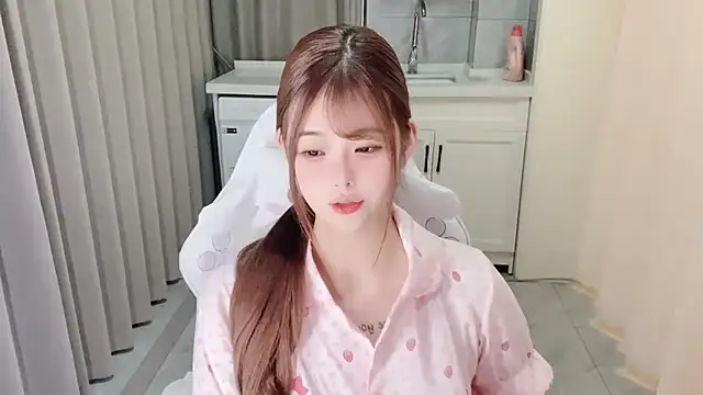 xiaoyugan cute online show from 06/18/26, 03:27
