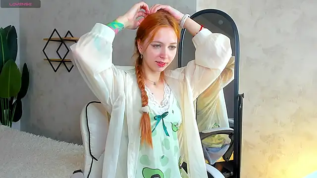 Sienna Nyx online show from 04/16/26, 09:10