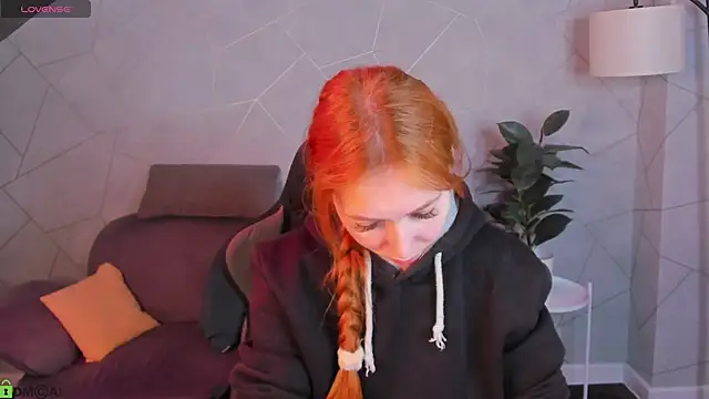 Sienna Nyx online show from 04/19/26, 09:30