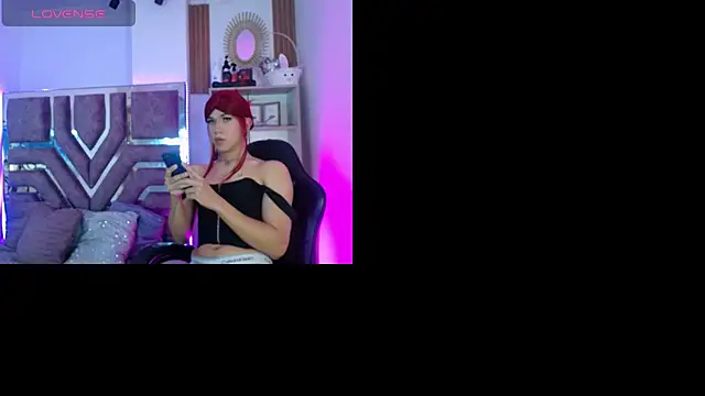 Snapshot of Eva__Walker chatting on 04/07/26, 08:31 Eva Walker online show from 04/07/26, 08:31