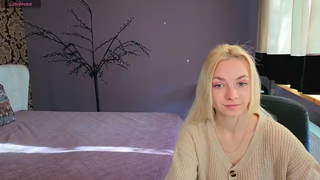 Snapshot of SonnySofia chatting on 05/04/26, 05:47 SonnySofia online show from 05/04/26, 05:47