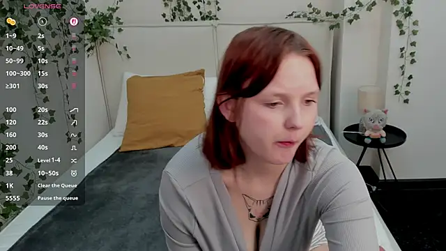 Snapshot of Charlotte_Stee chatting on 05/07/26, 02:17 Charlotte Stee online show from 05/07/26, 02:17