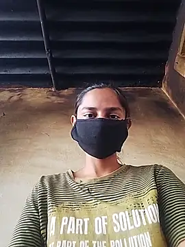 x priya online show from 04/08/26, 07:19