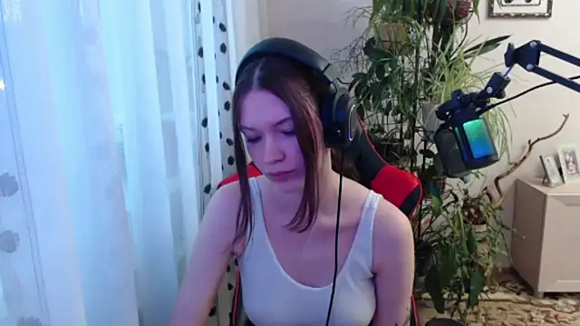 PunyKnee online show from 04/20/26, 03:04