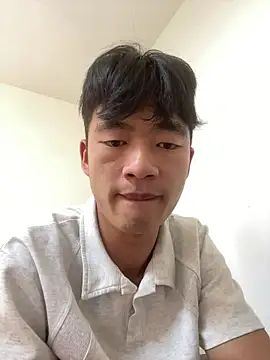 Snapshot of NV-1 chatting on 04/06/26, 11:33 NV-1 online show from 04/06/26, 11:33