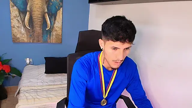 ALEXXXTREM69 online show from 04/18/26, 12:25