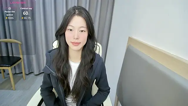 yizhixiaolulu online show from 04/06/26, 03:13