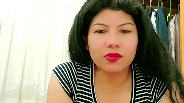 Snapshot of MojaditPussy chatting on 07/28/26, 04:39 MojaditPussy online show from 07/28/26, 04:39