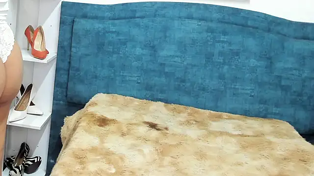 IsadoraVex online show from 04/20/26, 12:30